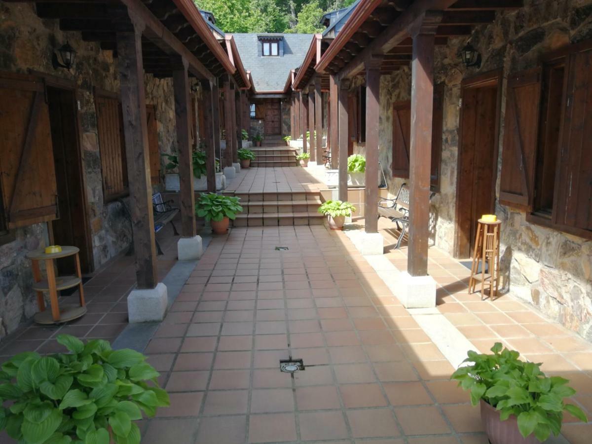 Alojamientos Rurales El Fontano Galende エクステリア 写真